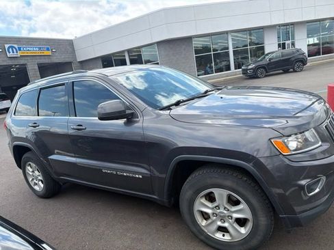 Used 2016 Jeep Grand Cherokee Laredo w/ Quick Order Package 23E AWD/4WD image 1