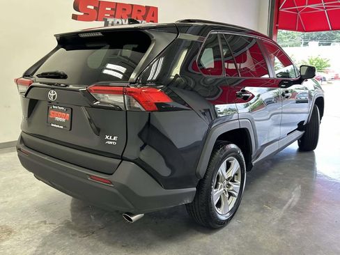 Used 2025 Toyota RAV4 XLE AWD/4WD image 3