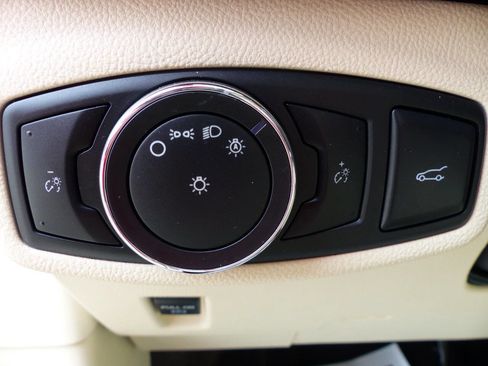 Used 2015 Lincoln MKC Base AWD 4dr SUV w/ Equipment Group 102A Reserve image 26