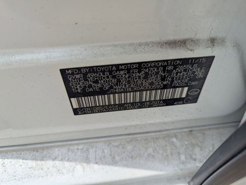 Used 2016 Lexus GS 200t w/ Preferred Accessory Package image 16