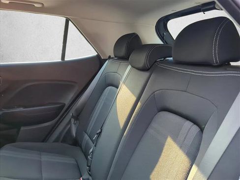 Used 2024 Hyundai Venue SEL image 18