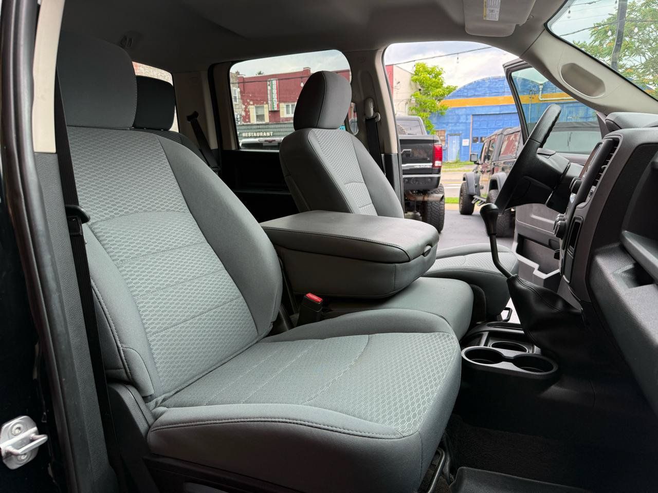 Used 2014 RAM 3500 Tradesman w/ Chrome Appearance Group AWD/4WD image 18