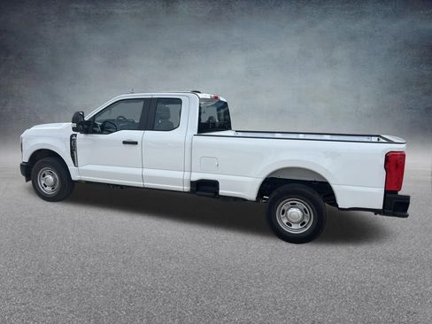 Used 2024 Ford F350 XL RWD image 3