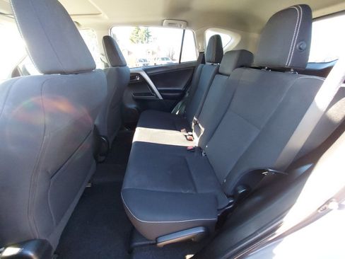 Used 2016 Toyota RAV4 XLE image 9