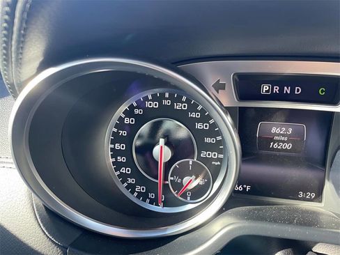 Used 2015 Mercedes-Benz SL 63 AMG image 36