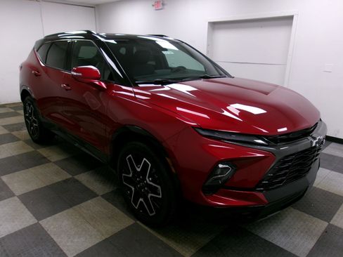 Used 2026 Chevrolet Blazer RS w/ Driver Confidence II Package AWD/4WD image 3