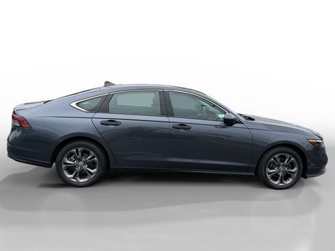 Certified 2023 Honda Accord EX image 6