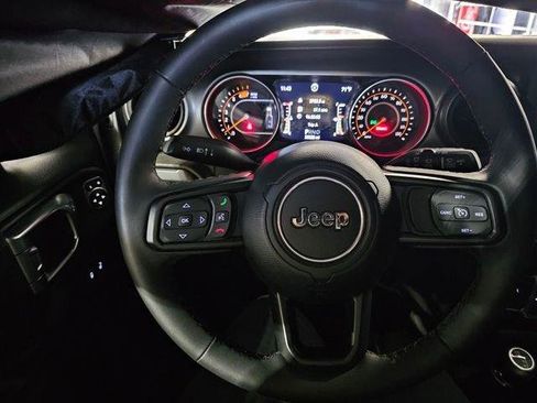 Used 2023 Jeep Wrangler Unlimited Sport AWD/4WD image 31