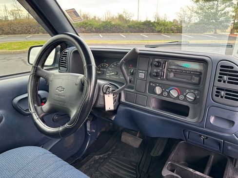 Used 1996 Chevrolet Silverado 1500 2WD Regular Cab image 15