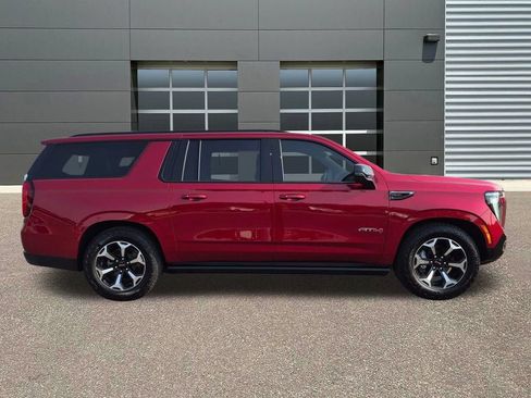 Used 2026 GMC Yukon XL AT4 w/ AT4 Premium Plus Package AWD/4WD image 4