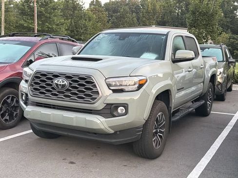 Used 2023 Toyota Tacoma TRD Sport AWD/4WD image 6