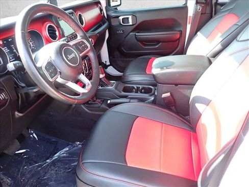 Used 2023 Jeep Wrangler Unlimited Rubicon w/ Cold Weather Group AWD/4WD image 11
