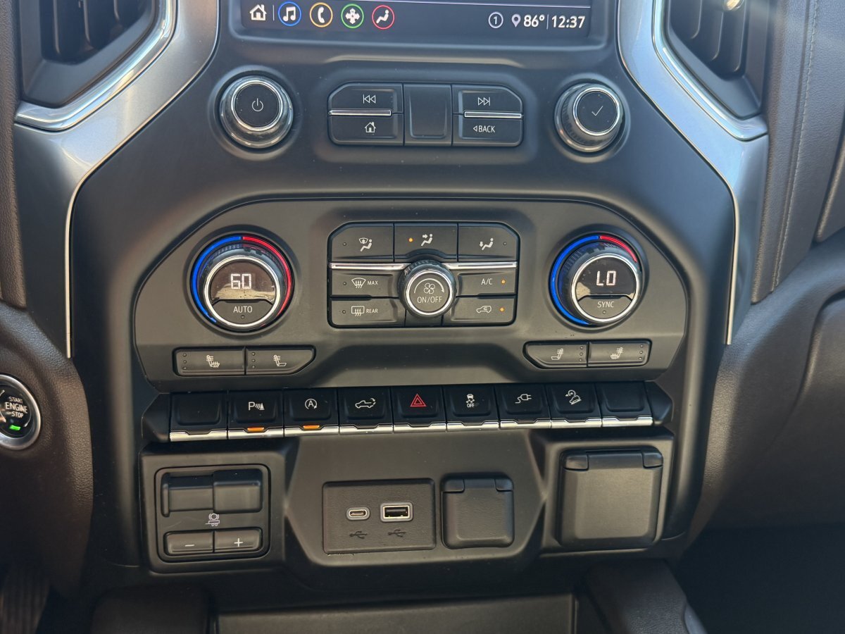 Used 2020 Chevrolet Silverado 1500 RST w/ Texas Edition AWD/4WD image 30