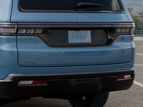 New 2026 Jeep Grand Wagoneer Limited AWD/4WD image 13