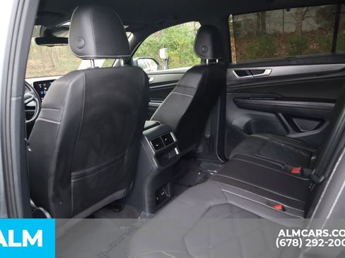 Used 2025 Volkswagen Atlas Cross Sport SE FWD image 21