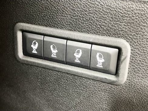 Used 2022 Jeep Wagoneer Series III w/ Flexible Seating Group image 36