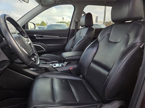 Used 2022 Kia Telluride S image 13