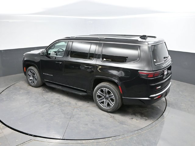 Used 2024 Jeep Wagoneer Series II AWD/4WD image 33