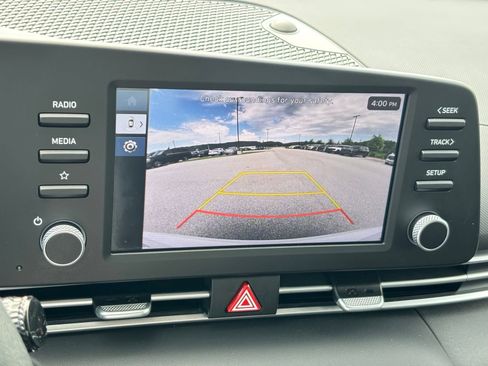 Certified 2025 Hyundai Elantra Hybrid FWD image 20