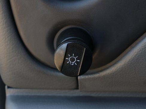 Used 2008 Ford E-350 and Econoline 350 XLT image 24