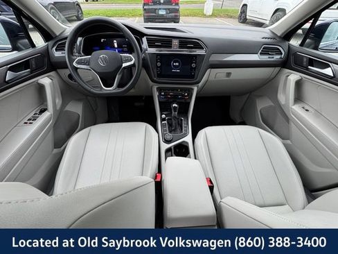 Used 2022 Volkswagen Tiguan SE w/ Panoramic Sunroof Package AWD/4WD image 14
