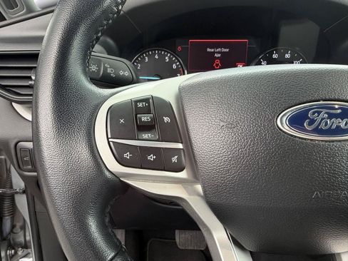 Certified 2023 Ford Explorer XLT RWD image 21