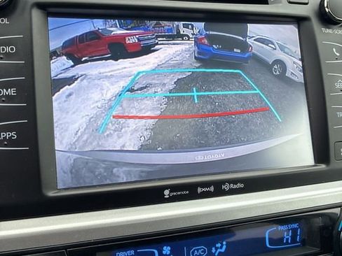 Used 2018 Toyota Highlander XLE image 31