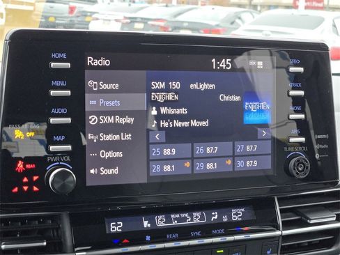 Used 2022 Toyota Sienna XLE image 14