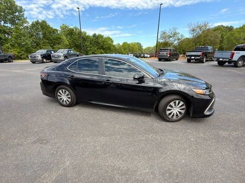 Used 2023 Toyota Camry LE FWD image 16