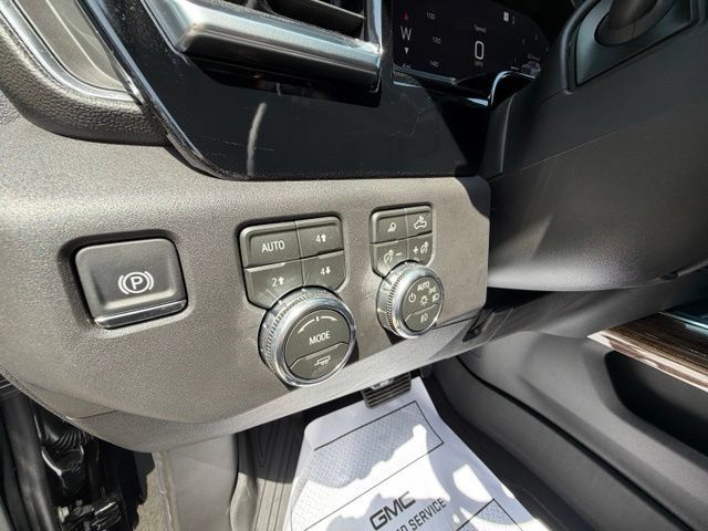 New 2026 GMC Sierra 1500 Elevation w/ Elevation Premium Package AWD/4WD image 8