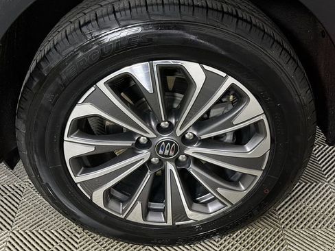 Used 2024 Buick Envision Preferred AWD/4WD image 34