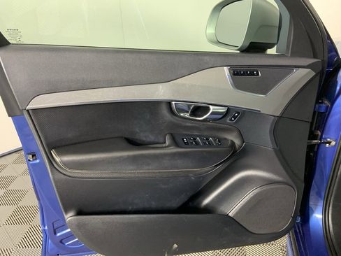 Used 2016 Volvo XC90 T5 R-Design image 22