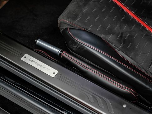 Used 2015 Aston Martin V8 Vantage GT RWD image 46