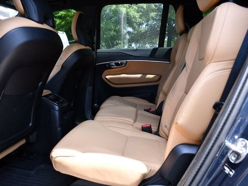 Used 2025 Volvo XC90 T8 Ultra w/ Protection Package Premier AWD/4WD image 14