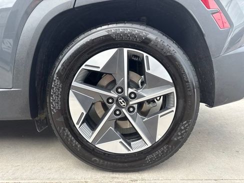 Used 2025 Hyundai Tucson SEL FWD image 9
