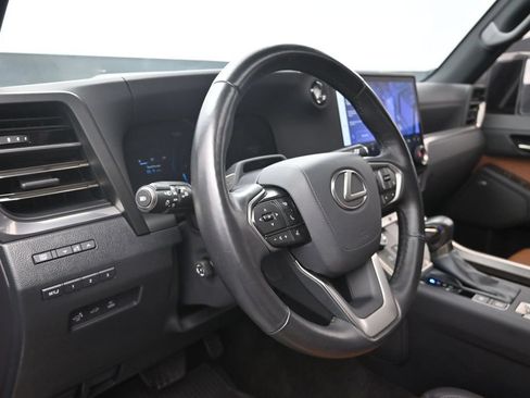 Certified 2024 Lexus GX 550 w/ Accessory Package (31) AWD/4WD image 12
