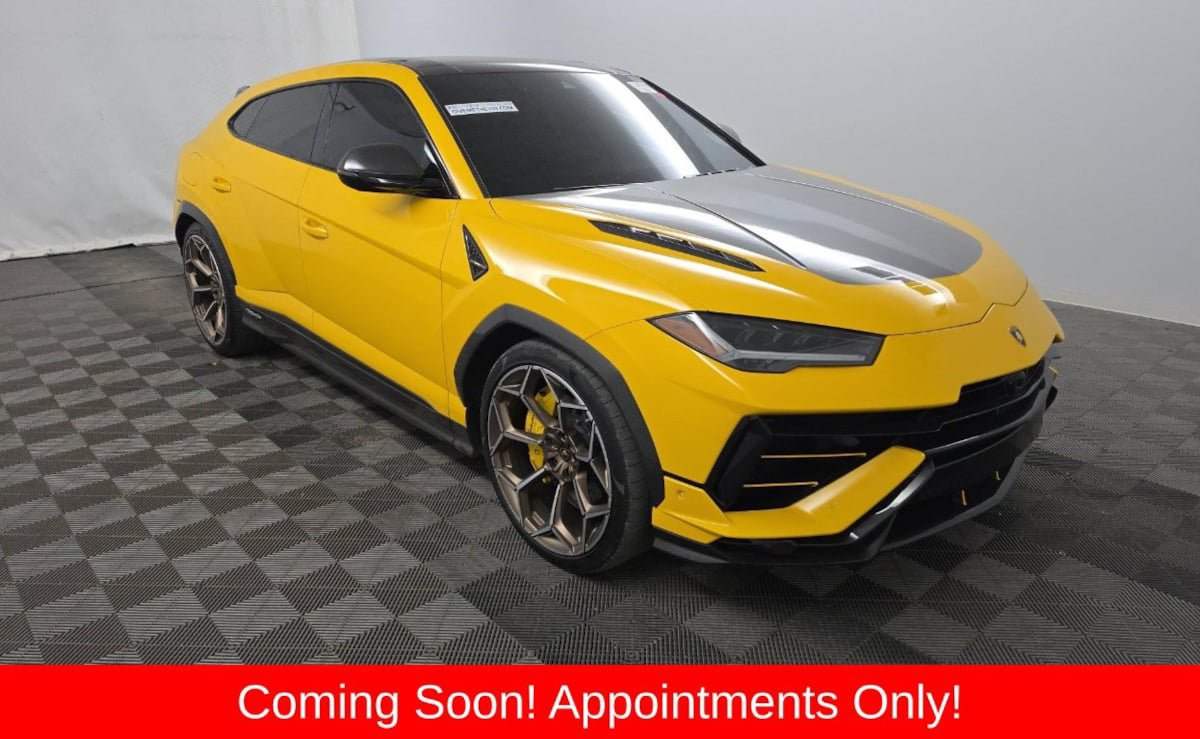 Used 2024 Lamborghini Urus Performante AWD/4WD image 1