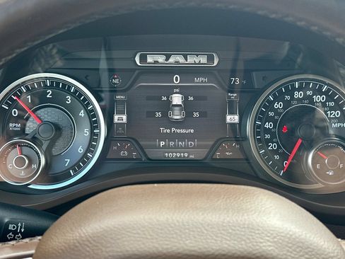 Used 2019 RAM 1500 Laramie AWD/4WD image 23
