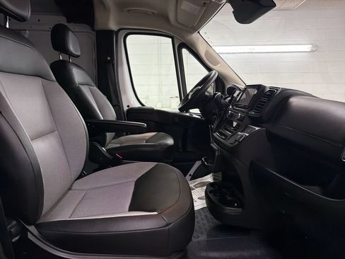 Used 2025 RAM ProMaster 2500 w/ Convenience Group FWD image 29