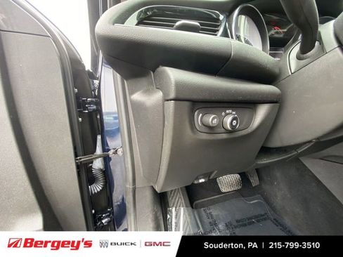 Used 2018 Buick Regal Preferred FWD image 19