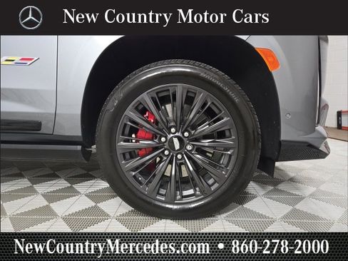 Used 2023 Cadillac Escalade V w/ LPO, ONYX Package image 2