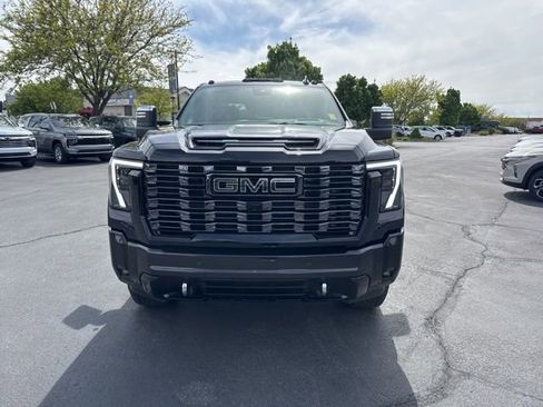Used 2025 GMC Sierra 2500 Denali Ultimate w/ Max Trailering Package AWD/4WD image 2