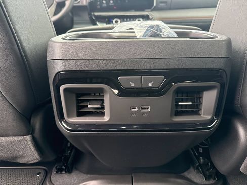 New 2026 GMC Sierra 1500 AT4 w/ AT4 Premium Package AWD/4WD image 29