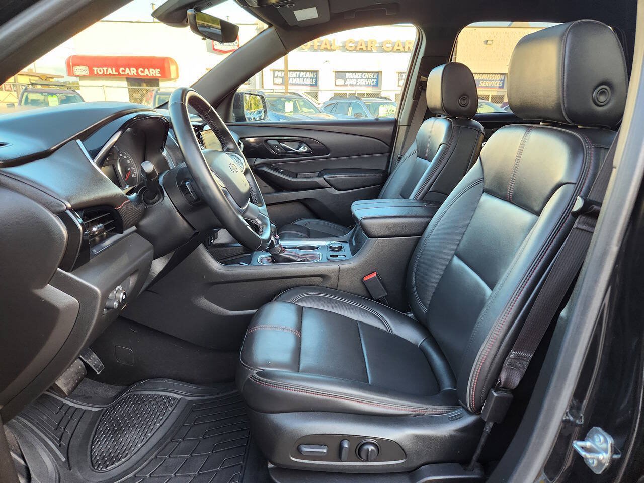 Used 2023 Chevrolet Traverse RS AWD/4WD image 12