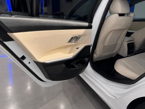 Used 2019 BMW 330i Sedan w/ Premium Package RWD image 10