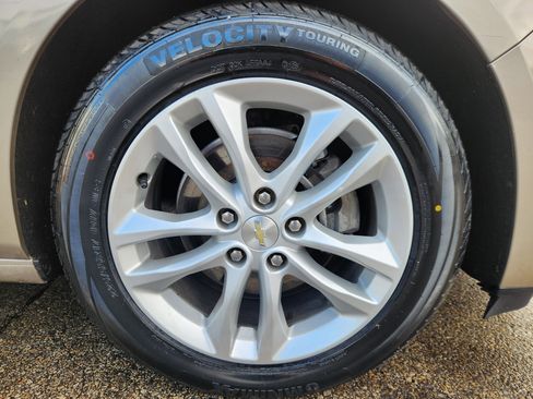 Used 2025 Chevrolet Malibu LT image 19