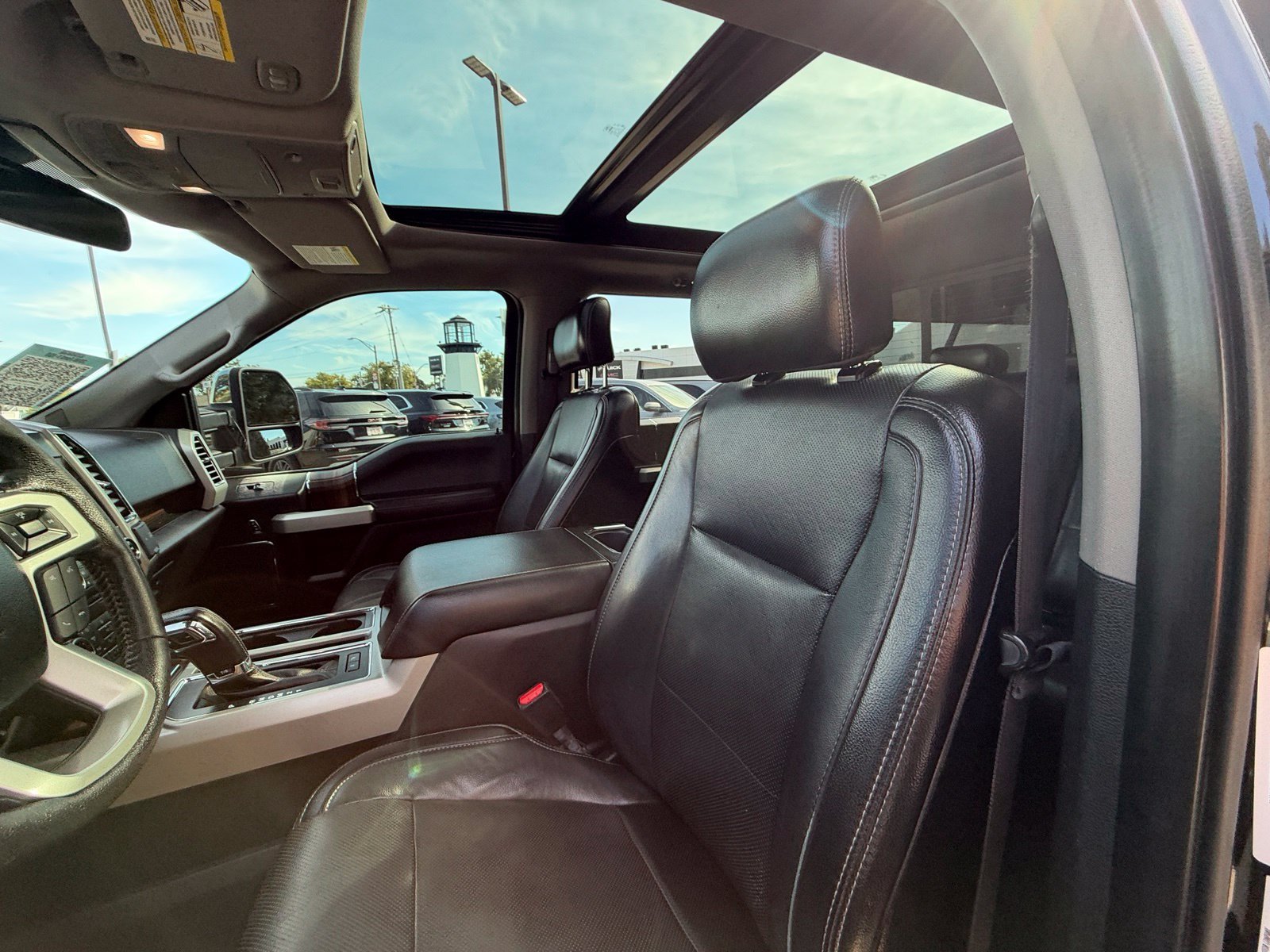 Used 2016 Ford F150 Lariat w/ Equipment Group 502A Luxury AWD/4WD image 10