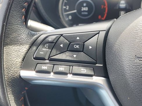 Used 2022 Nissan Versa SR w/ Convenience Package FWD image 21