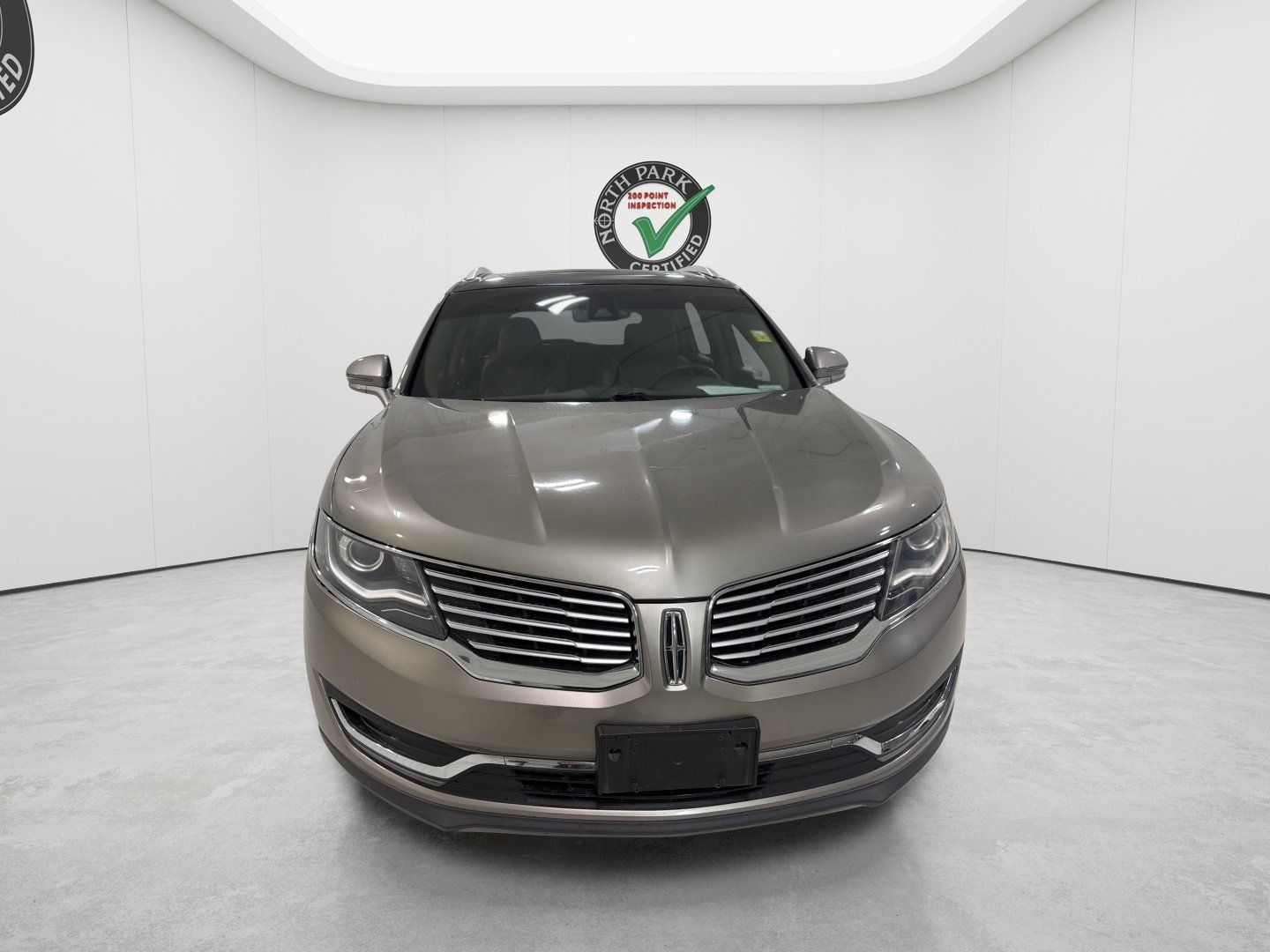 Used 2016 Lincoln MKX Reserve w/ Climate Package FWD image 8