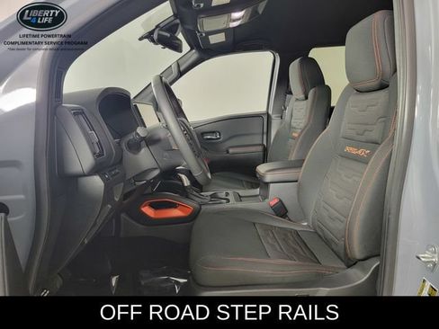 Used 2025 Nissan Frontier PRO-4X AWD/4WD image 14